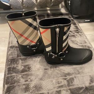 Burberry rainboots